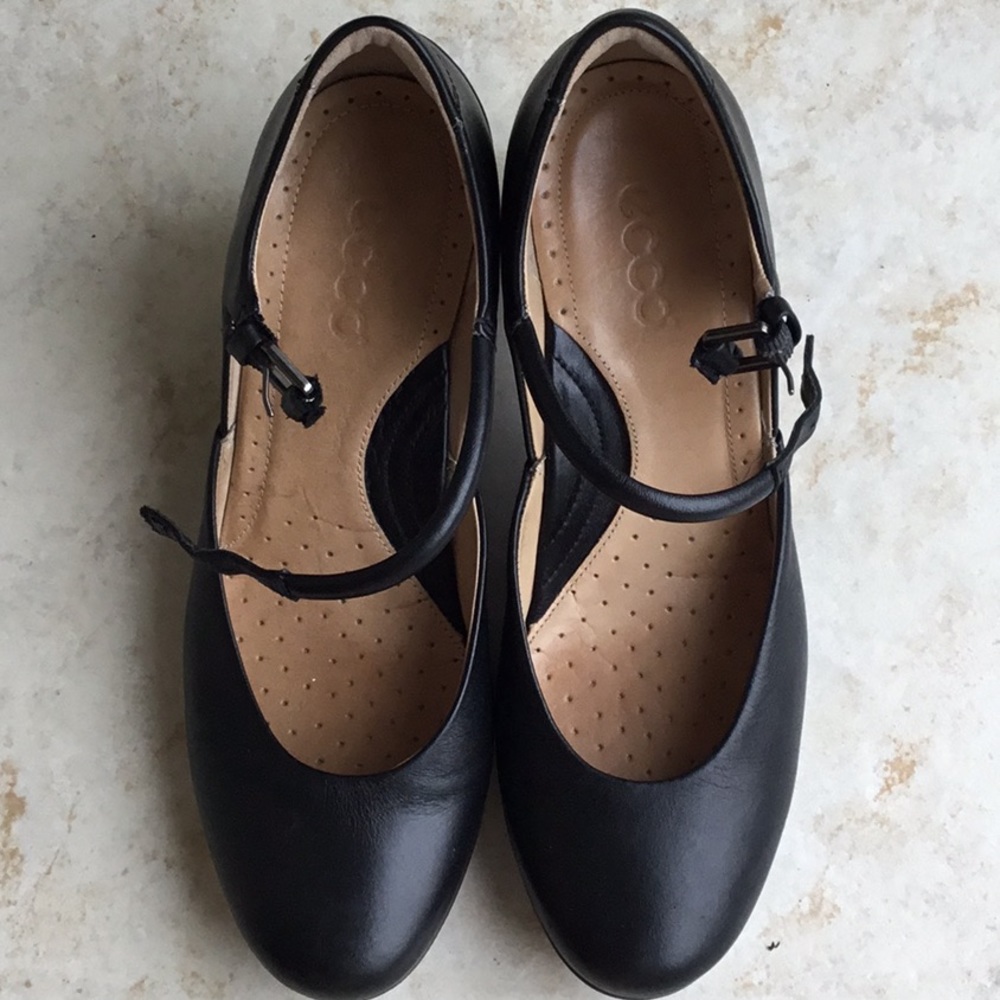 Ecco women’s shoes - size 39 (US 8-8,5)